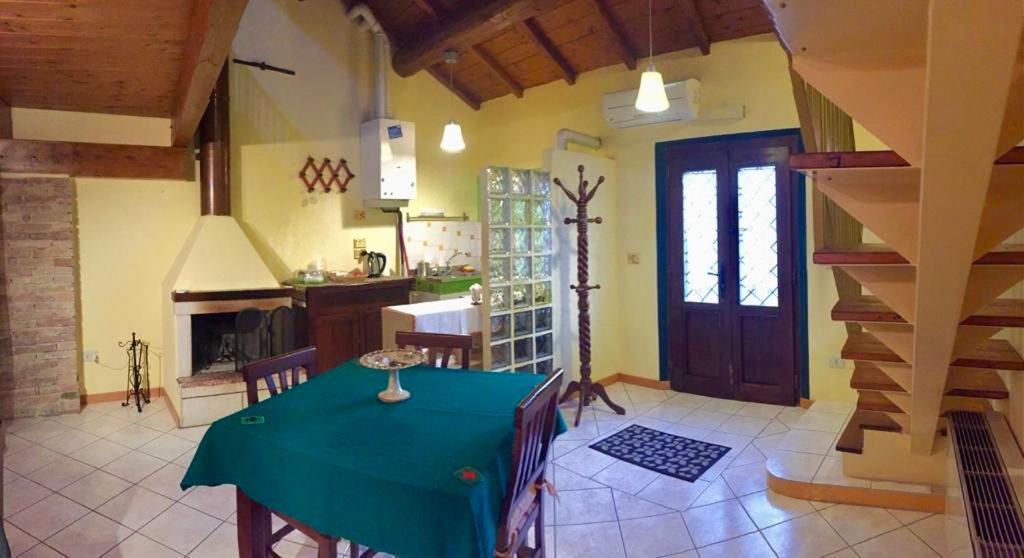 Bed and Breakfast Casa Fiorita Sant'Enea Esterno foto